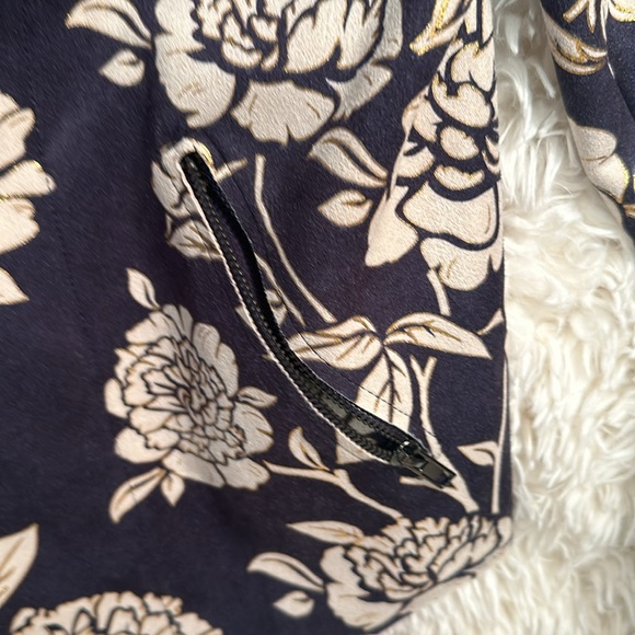 Solitaire navy, cream, and gold jacket size S - Picture 5 of 8